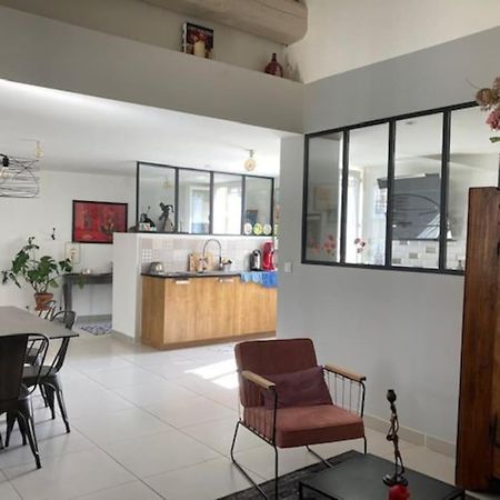 Loft Au Coeur De Nimes Apartment Luaran gambar