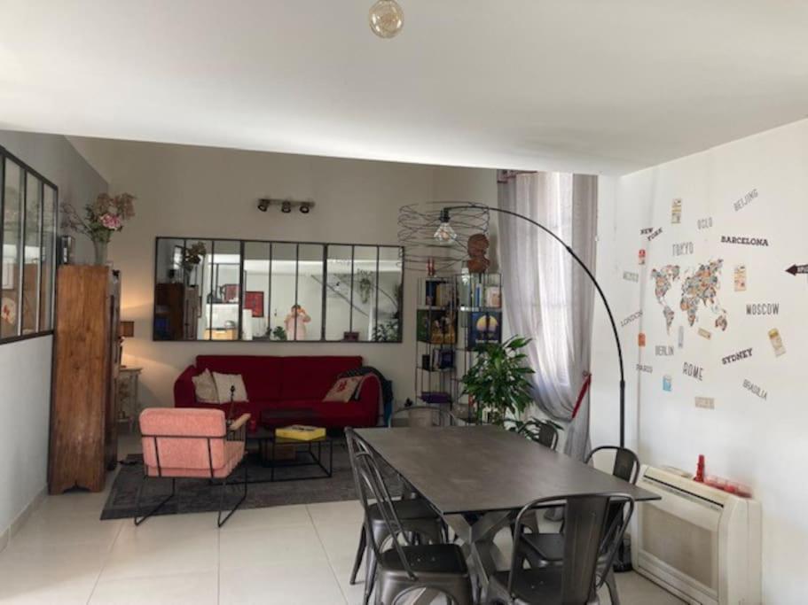 Loft Au Coeur De Nimes Apartment Luaran gambar